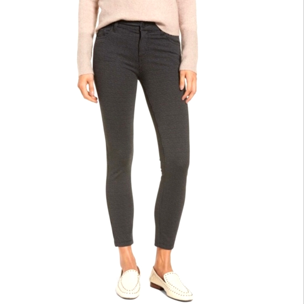 EUC Kut from the Kloth Donna Houndstooth Ponte Knit Ankle Pants